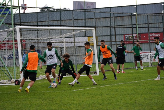 caykur-rizespor-antrenmani-8-006.jpg