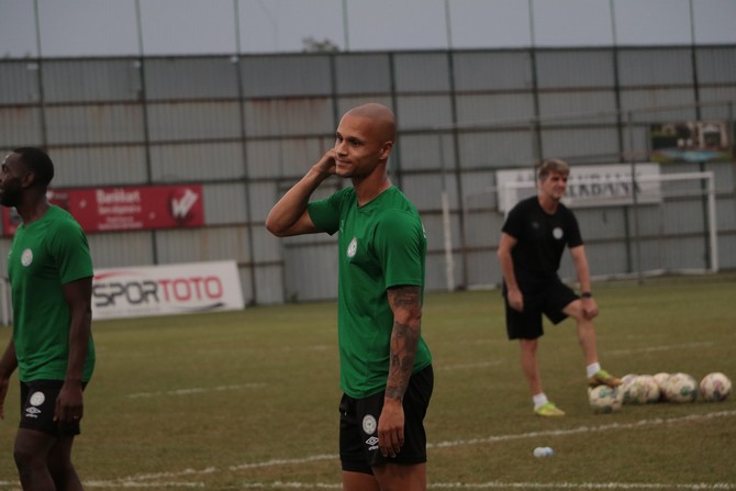 caykur-rizespor-antrenmani-9-005.jpg
