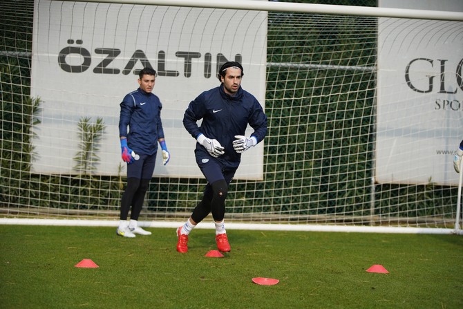caykur-rizespor-aytemiz-alanyaspor-hazirliklarini-surdurdu-10.jpg