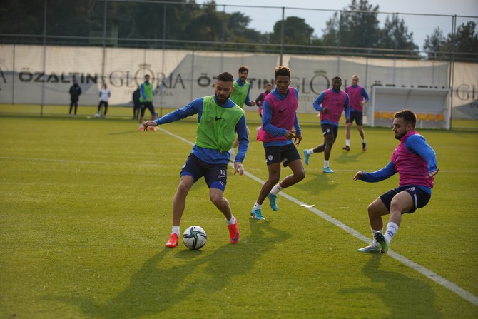 caykur-rizespor-aytemiz-alanyaspor-hazirliklarini-surdurdu-11.jpg