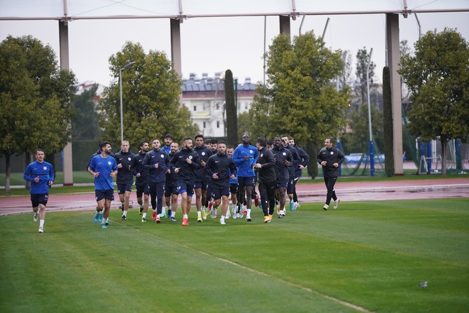 caykur-rizespor-aytemiz-alanyaspor-maci-hazirliklarina-basladi-7.jpg