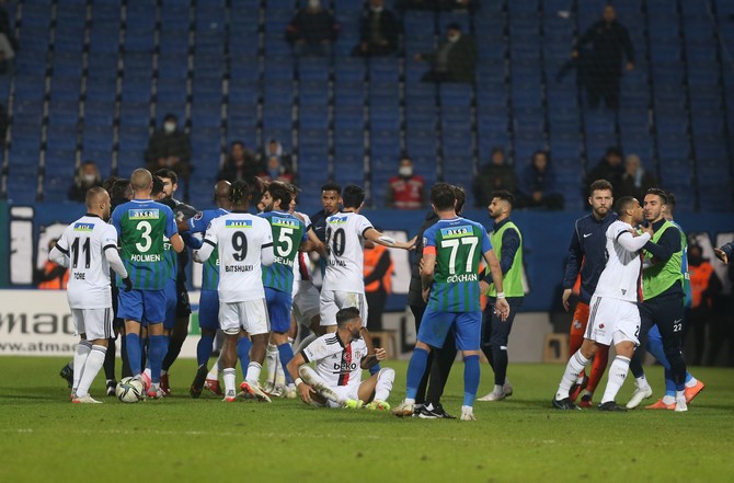 caykur-rizespor-besiktas-5-004.jpg