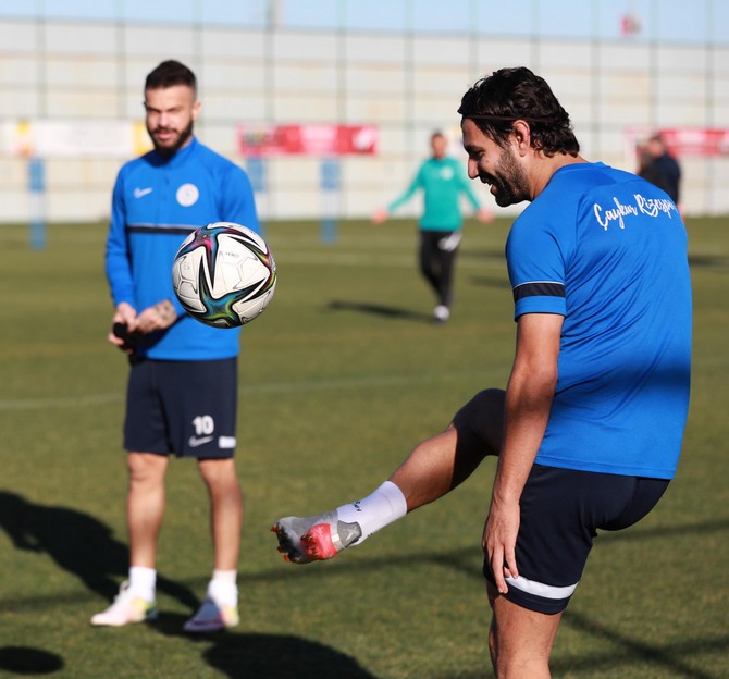 caykur-rizespor-besiktas-maci-hazirliklarini-surdurdu-9.jpg