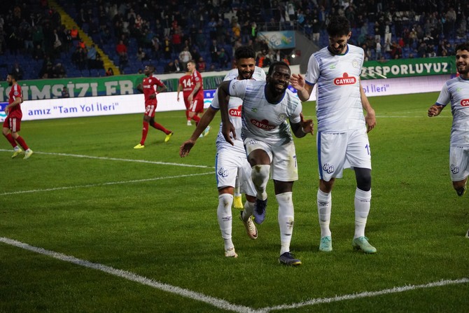 caykur-rizespor-bolusporu-tek-golle-gecti-1.jpg