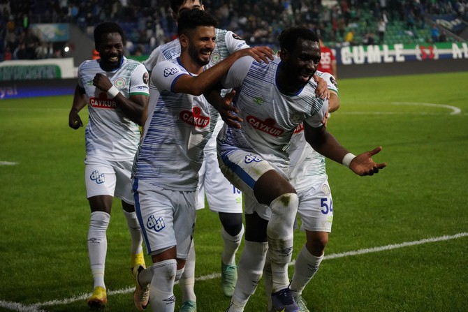 caykur-rizespor-bolusporu-tek-golle-gecti-5.jpg
