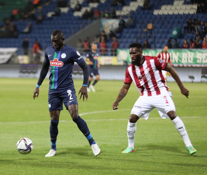 caykur-rizespor-demir-grup-sivasspor-1.jpg