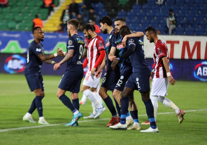 caykur-rizespor-demir-grup-sivasspor-8.jpg