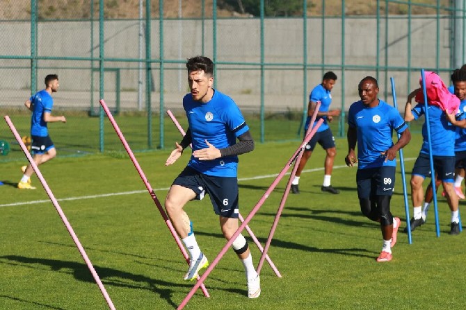 caykur-rizespor-erzurum-kampinda-yeni-sezon-hazirliklarina-devam-ediyor-9.jpg