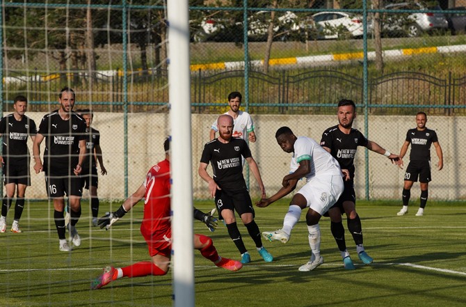 caykur-rizespor-erzurumda-oynadigi-3-hazirlik-macinda-gurcistan-ekibi-fc-torpedo-kutaisiyi-3-2-maglup-etti-8-001.jpg