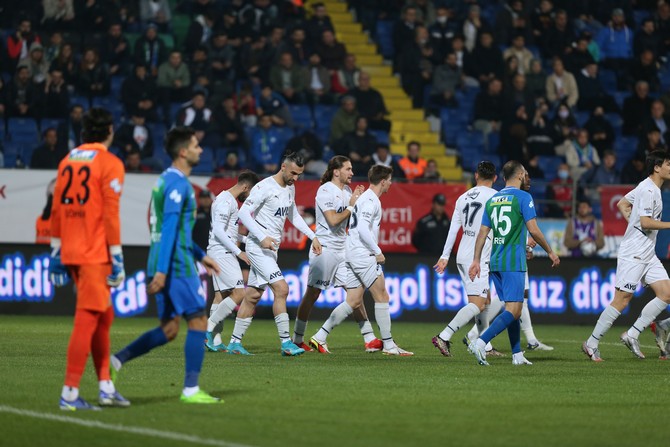 caykur-rizespor-fenerbahce-macindan-kareler-8.jpg