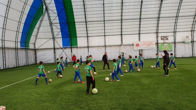 caykur-rizespor-futbol-okulu’nun-ilki-rize-merkezde-acildi-(3).jpg