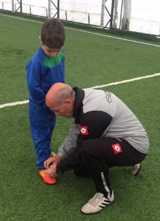 caykur-rizespor-futbol-okuluna-kayitlar-devam-ediyor-(6).jpg