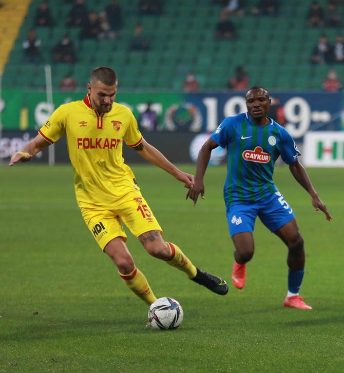 caykur-rizespor-goztepe-macindan-fotograflar-10-001.jpg