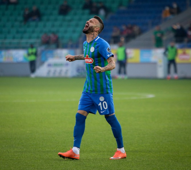 caykur-rizespor-goztepe-macindan-fotograflar-9.jpg