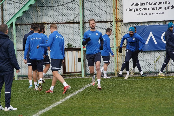 caykur-rizespor-hatayspor-hazirliklarini-tamamladi-2.jpg