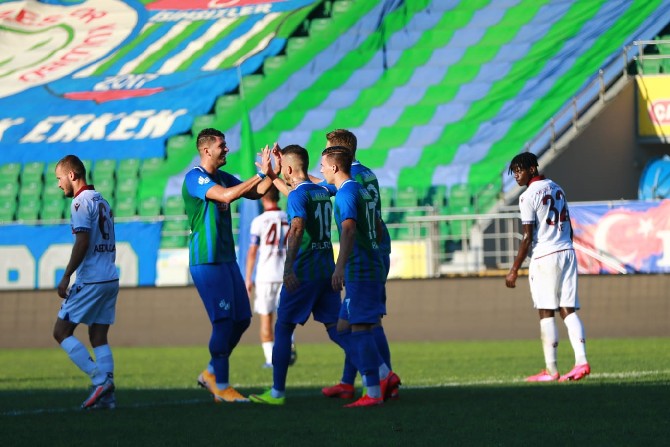 caykur-rizespor-hazirlik-macinda-trabzonspora-4-3-kaybetti-(3).jpg