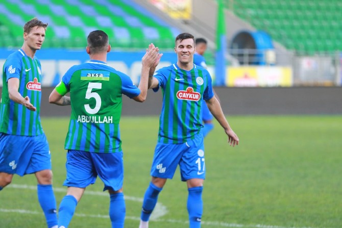 caykur-rizespor-hazirlik-macinda-trabzonspora-4-3-kaybetti-(4).jpg