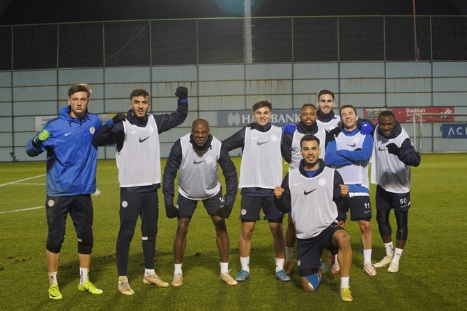 caykur-rizespor-ikinci-yari-hazirliklarini-surdurdu.jpg