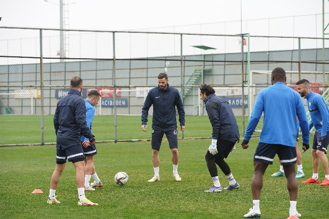caykur-rizespor-konyaspor-hazirliklarina-basladi-2.jpg