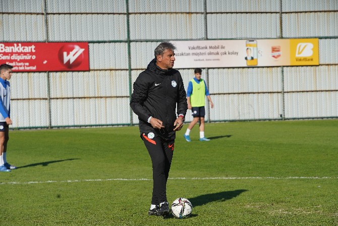 caykur-rizespor-konyaspor-maci-hazirliklarini-surdurdu-8.jpg