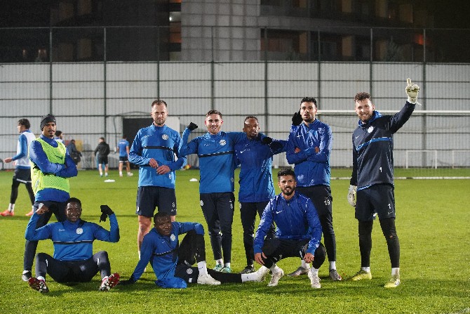 caykur-rizespor-konyaspora-hazirlaniyor-15.jpg