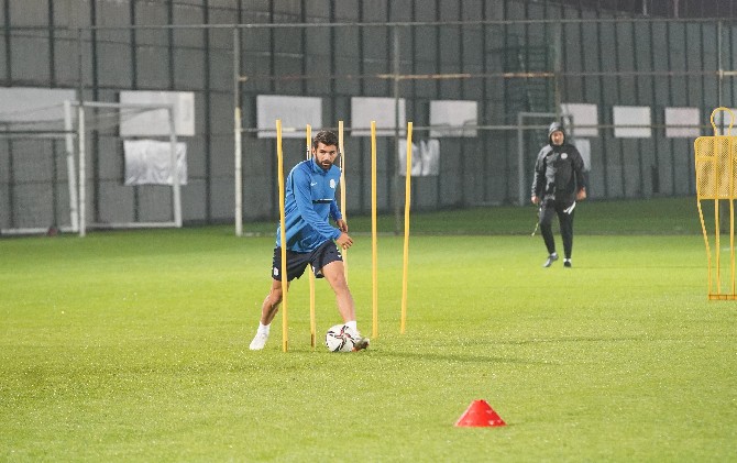caykur-rizespor-konyaspora-hazirlaniyor-6.jpg
