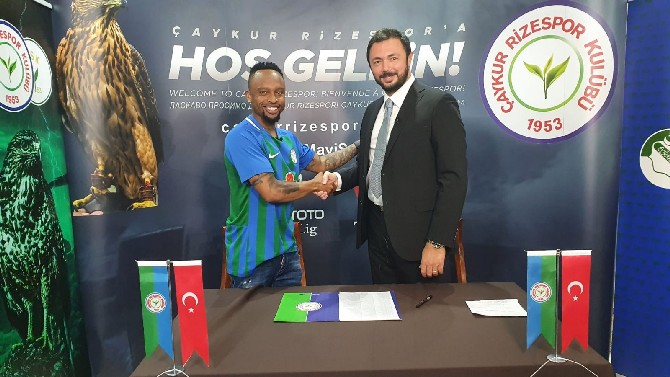 caykur-rizespor-lebogang-phiri-ile-3-yillik-sozlesme-imzaladi-4.jpg