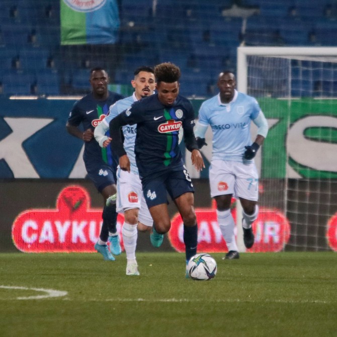 caykur-rizespor-medipol-basaksehir-6.jpg