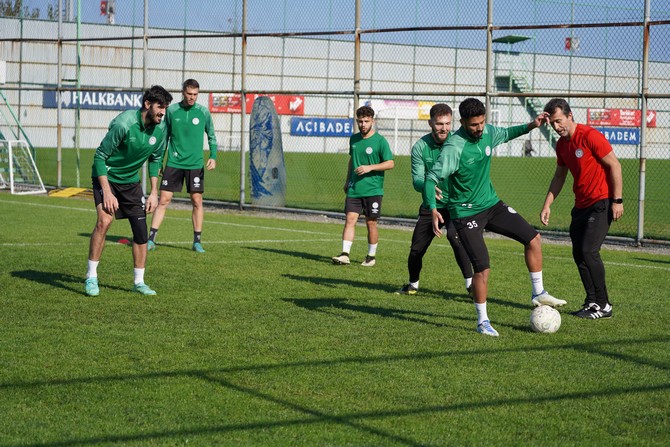 caykur-rizespor-sakarya-maci-hazirliklarinin-rizedeki-bolumunu-tamamladi-4.jpg