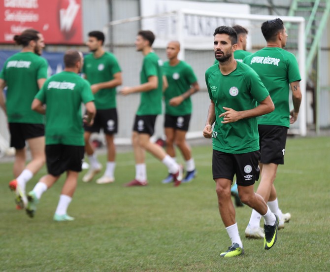 caykur-rizespor-spor-toto-1-ligin-4-haftasinda-deplasmanda-yeni-malatyaspor-ile-yapacagi-macin-hazirliklarini-surdurdu-2.jpg