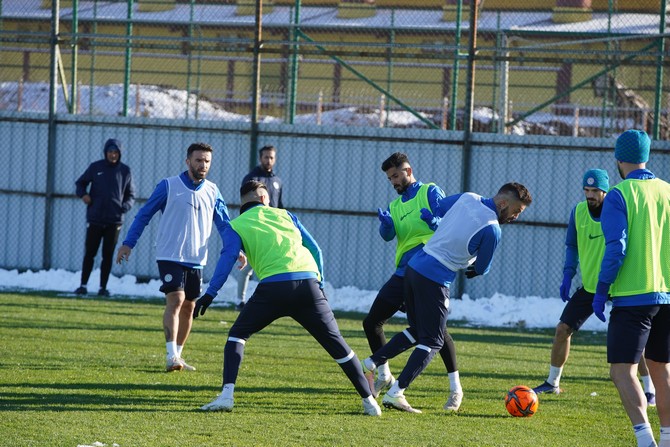 caykur-rizespor-spor-toto-super-ligin-19-haftasinda-gaziantep-fk-ile-pazar-gunu-oynayacagi-macinin-hazirliklarina-basladi-2.jpg