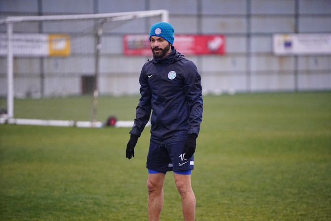caykur-rizespor-spor-toto-super-ligin-30-haftasinda-oynayacagi-trabzonspor-macinin-hazirliklarini-tamamladi-2.jpg