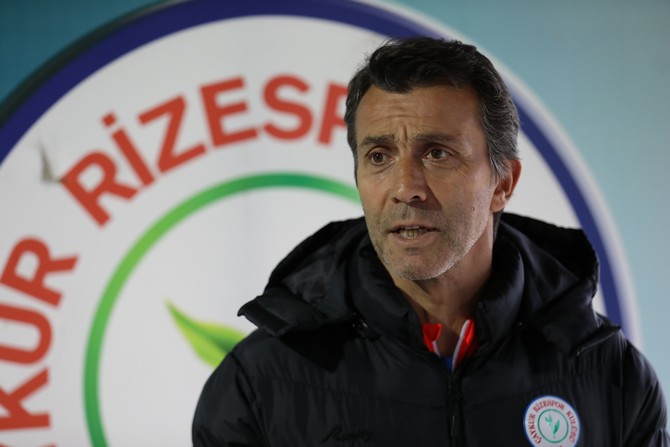 caykur-rizespor-teknik-direktoru-bulent-korkmaz-1-002.jpg