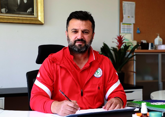 caykur-rizespor-teknik-direktoru-bulent-uygun-(1)-001.jpg