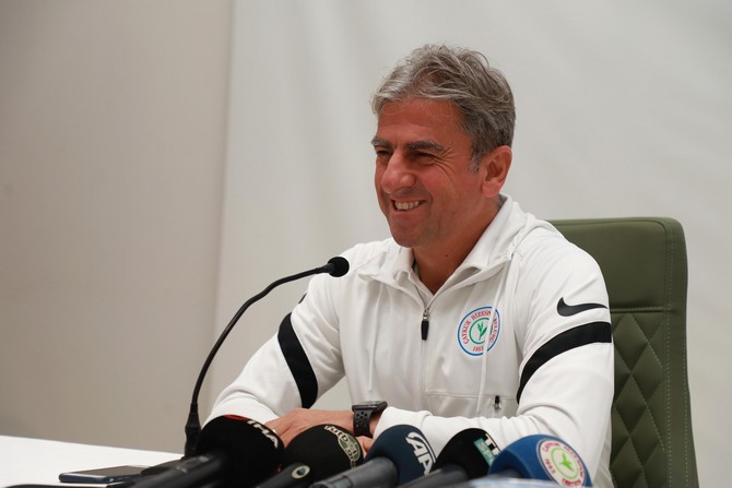 caykur-rizespor-teknik-direktoru-hamza-hamzaoglu-7.jpg