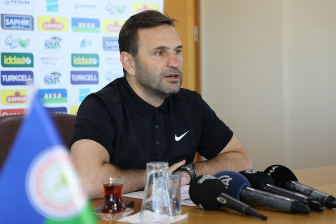 caykur-rizespor-teknik-direktoru-okan-buruk-(2).jpg