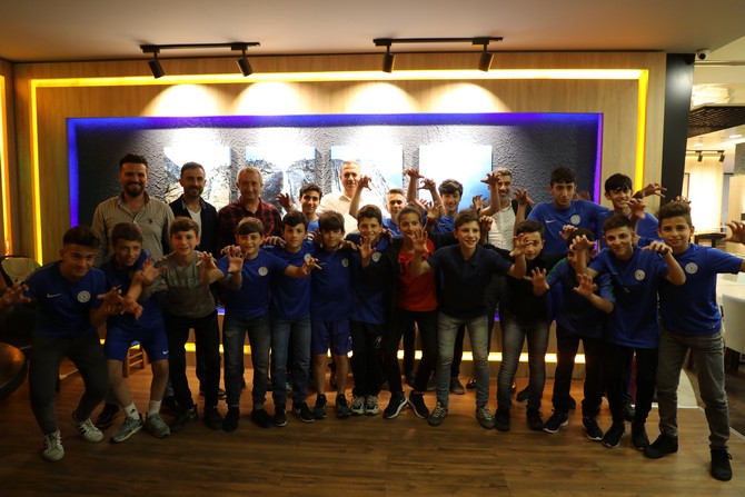 caykur-rizespor-u13-alt-yapi-takiminin-aileleri-tarafindan-iftar-yemegi-duzenlendi-(11).jpg