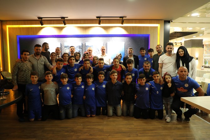 caykur-rizespor-u13-alt-yapi-takiminin-aileleri-tarafindan-iftar-yemegi-duzenlendi-(12).jpg