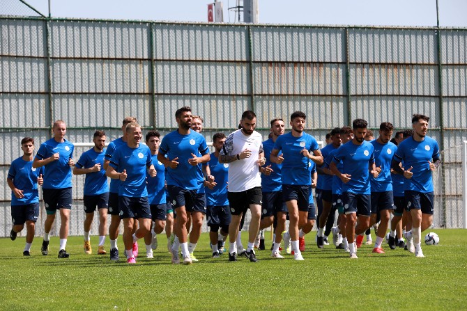 caykur-rizespor-yeni-sezon-hazirliklarini-surdurdu-4-001.jpg
