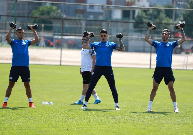 caykur-rizespor-yeni-sezon-hazirliklarini-surdurdu-7.jpg