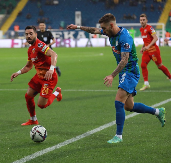 caykur-rizespor-yukatel-kayserispor-karsilasmasi-4.jpg