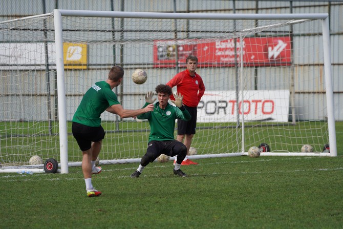 caykur-rizespor-ziraat-turkiye-kupasi-3-eleme-turunda-sahasinda-oynayacagi-boyabat-1868-macinin-hazirliklarina-basladi-5.jpg