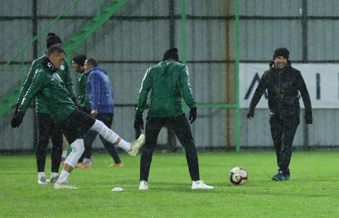 caykur-rizesporda-besiktas-maci-hazirliklari-(1)-001.jpg