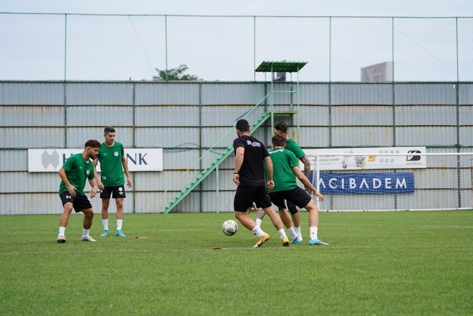 caykur-rizesporda-denizlispor-maci-hazirliklari-basladi-4.jpg