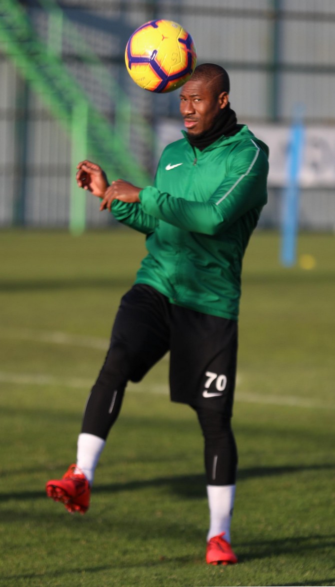 caykur-rizesporda-istikbal-mobilya-kayserispor-maci-hazirliklari-(5).jpg