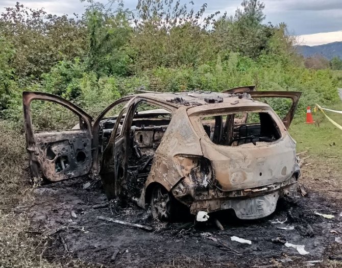 caykur-rizesporlu-eski-futbolcu-burak-gundogdu-yanan-aracinda-olu-bulundu-3-001.jpg