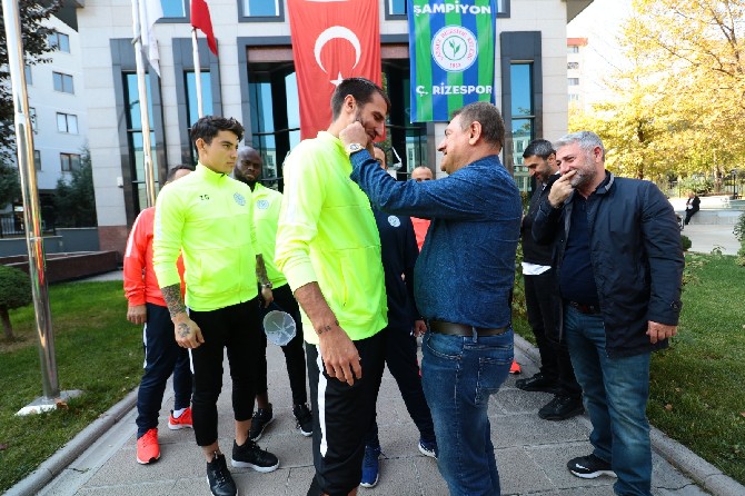 caykur-rizesporlu-futbolcular-(7).jpg