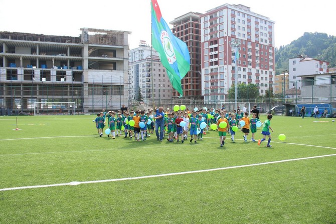 caykur-rizesporun-anne---baba-haydi-futbola-projesi-basladi-(1).jpg