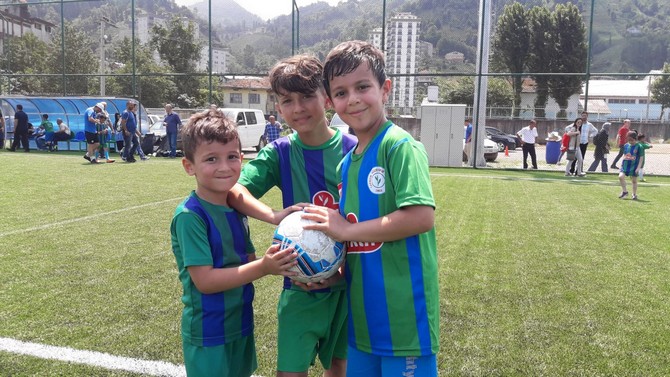 caykur-rizesporun-anne---baba-haydi-futbola-projesi-basladi-(13).jpg
