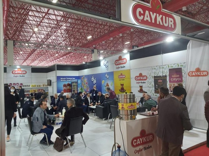 caykur-uluslararasi-fuarda-yeni-pazarlarin-kapilarini-araladi-3.jpg